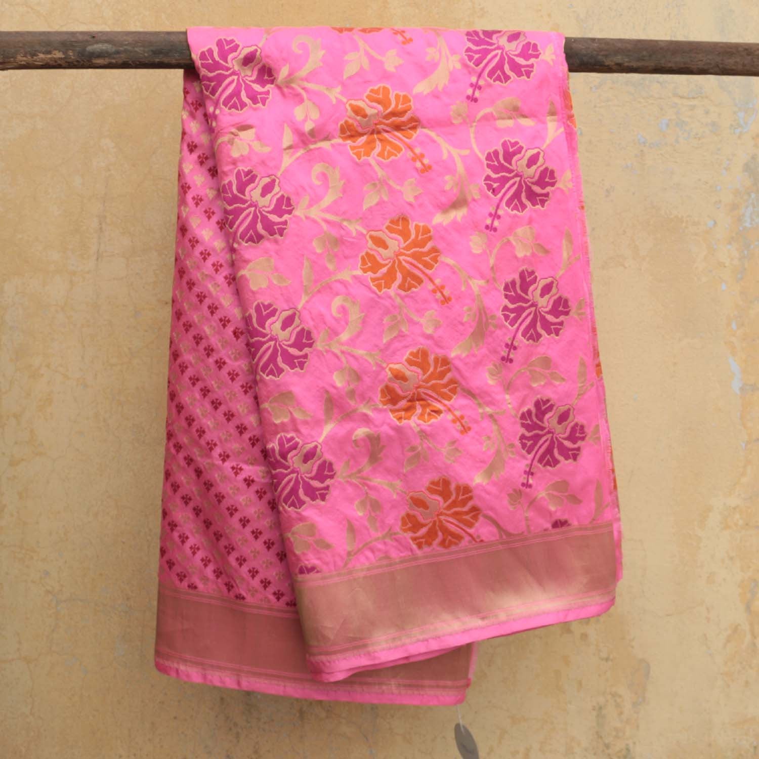Close-up of Meenakari floral jaal on light fuchsia pink Banarasi silk dupatta
